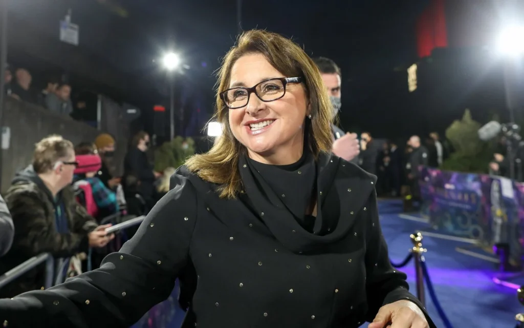 Disney llega a un acuerdo multimillonario con Victoria Alonso