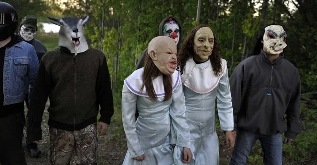 Furia (Flocken, 2015)