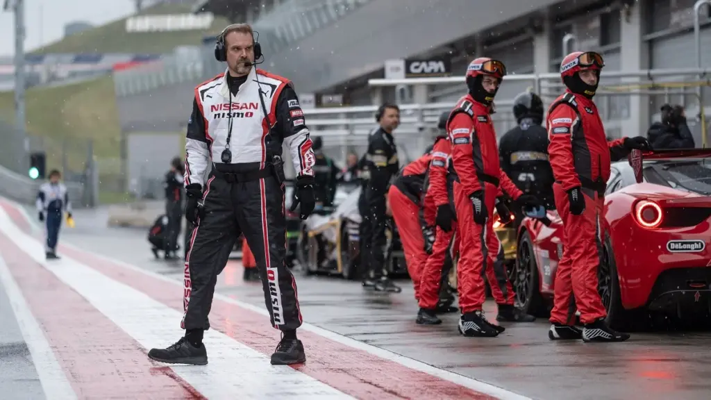 David Harbour en Gran Turismo