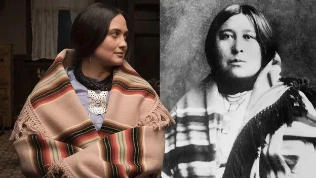 Lily Gladston (izq.) interpreta a Mollie Burkhar en Killers of The Flower Moon